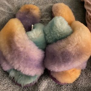 New never worn emu maya slipper slide size 9